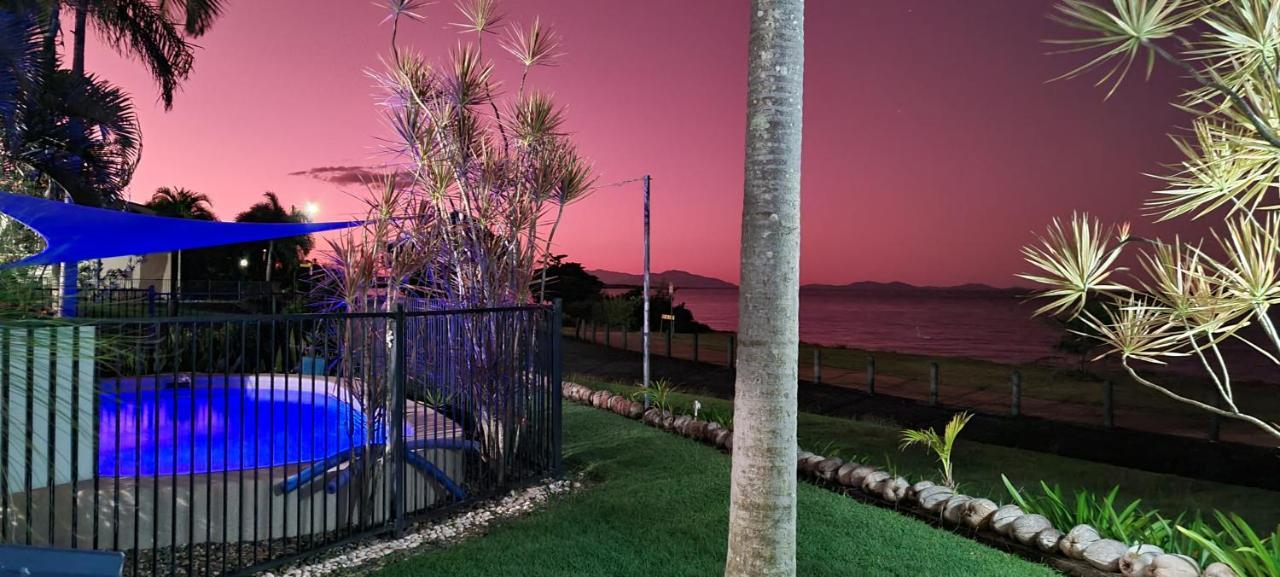 Cardwell Beachfront Motel מראה חיצוני תמונה