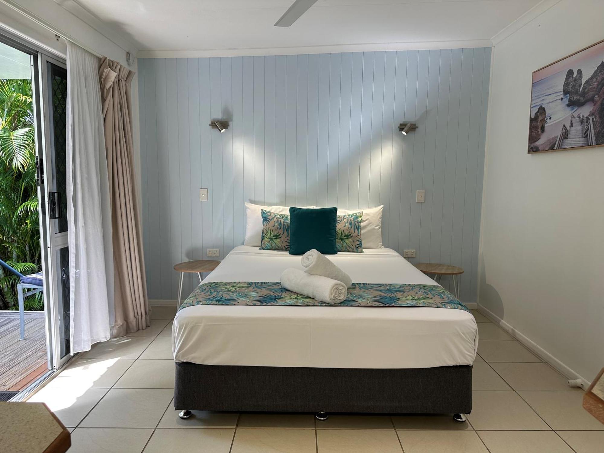 Cardwell Beachfront Motel מראה חיצוני תמונה