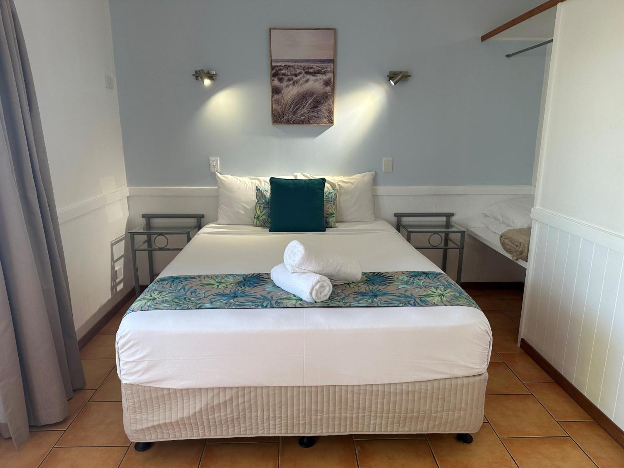 Cardwell Beachfront Motel מראה חיצוני תמונה