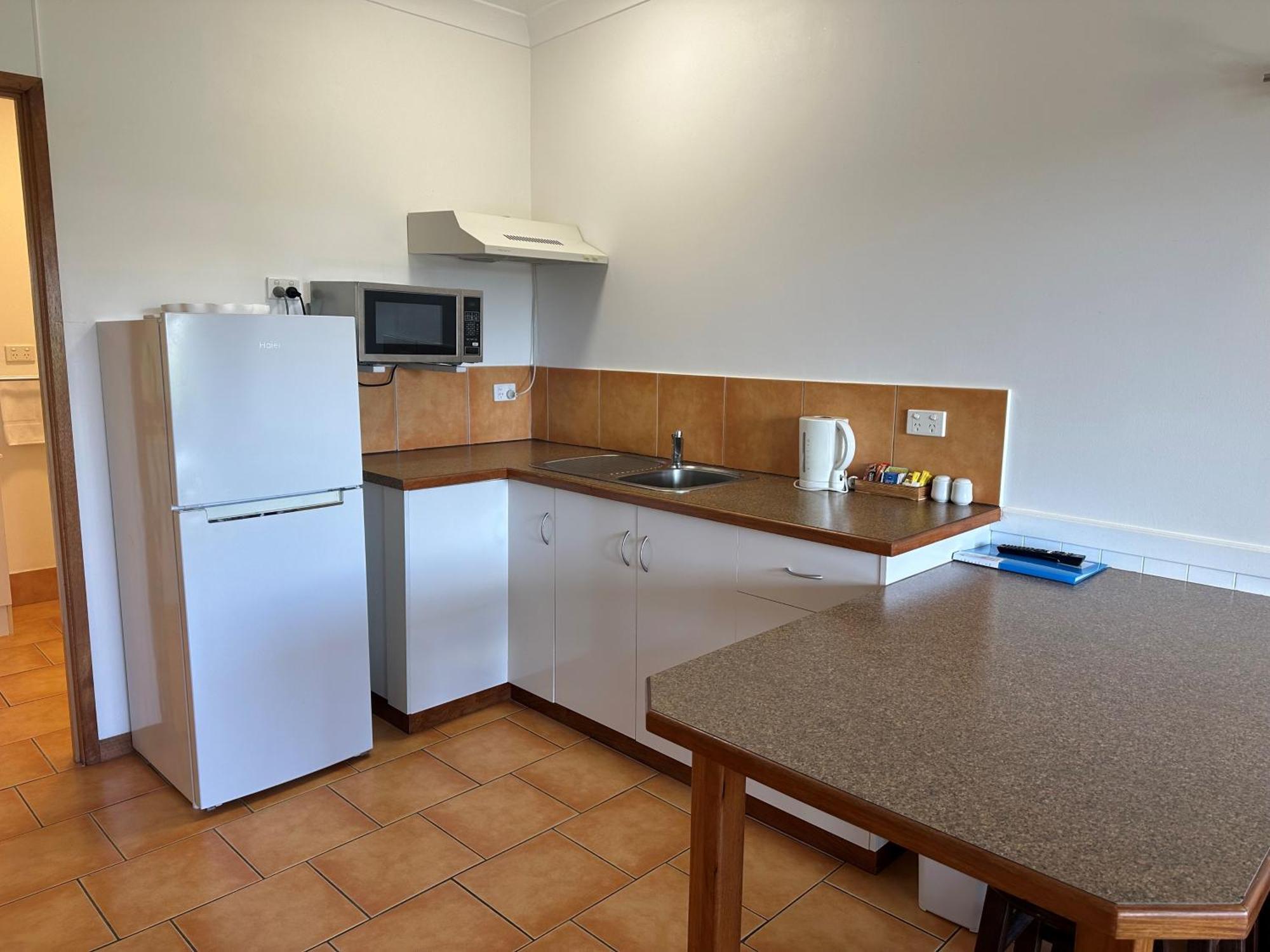 Cardwell Beachfront Motel מראה חיצוני תמונה