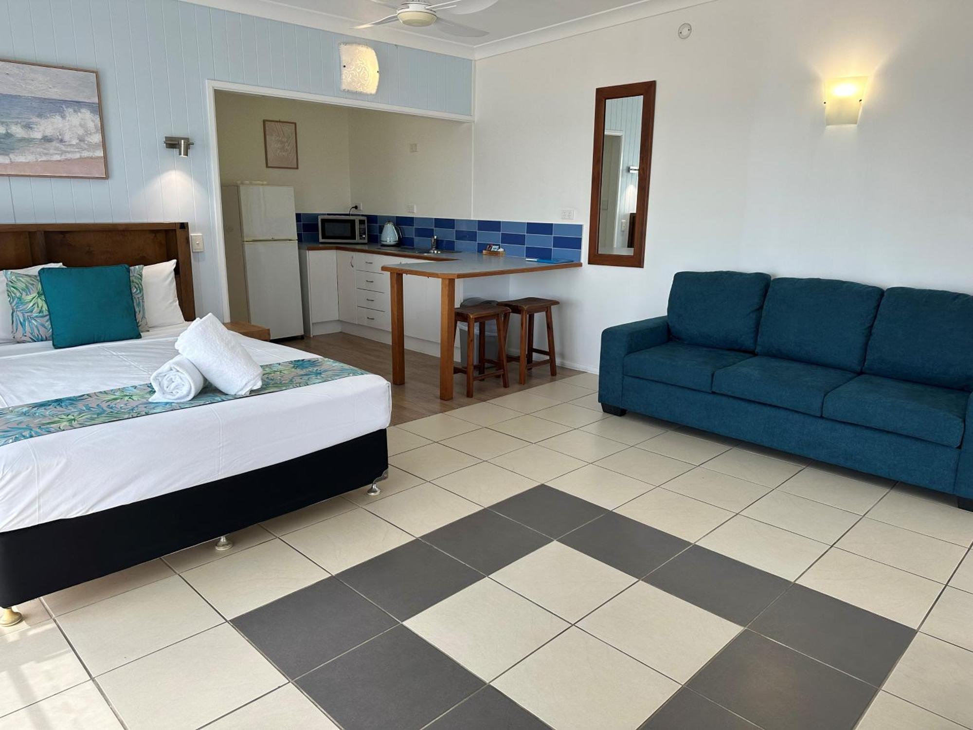 Cardwell Beachfront Motel מראה חיצוני תמונה
