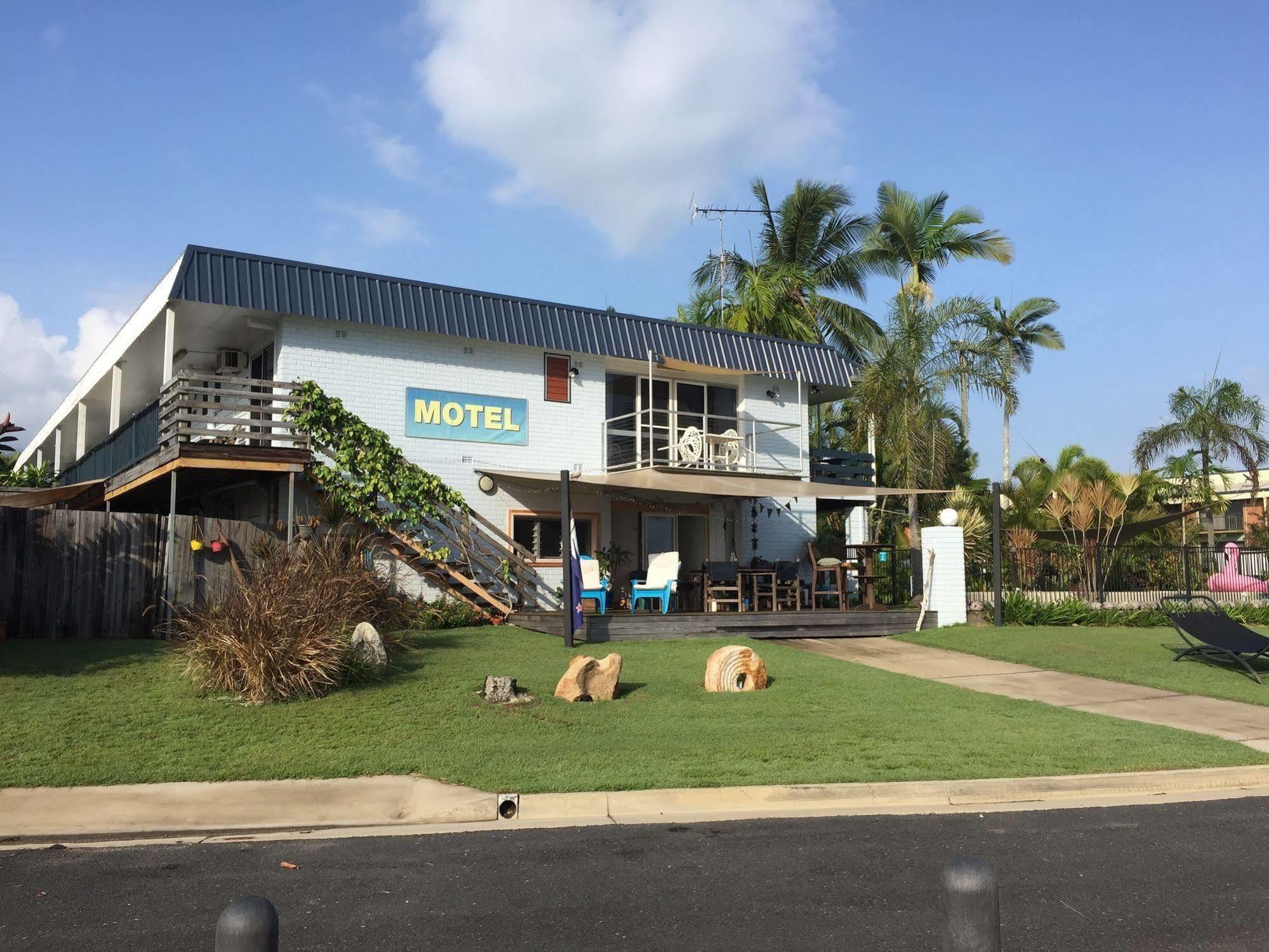 Cardwell Beachfront Motel מראה חיצוני תמונה