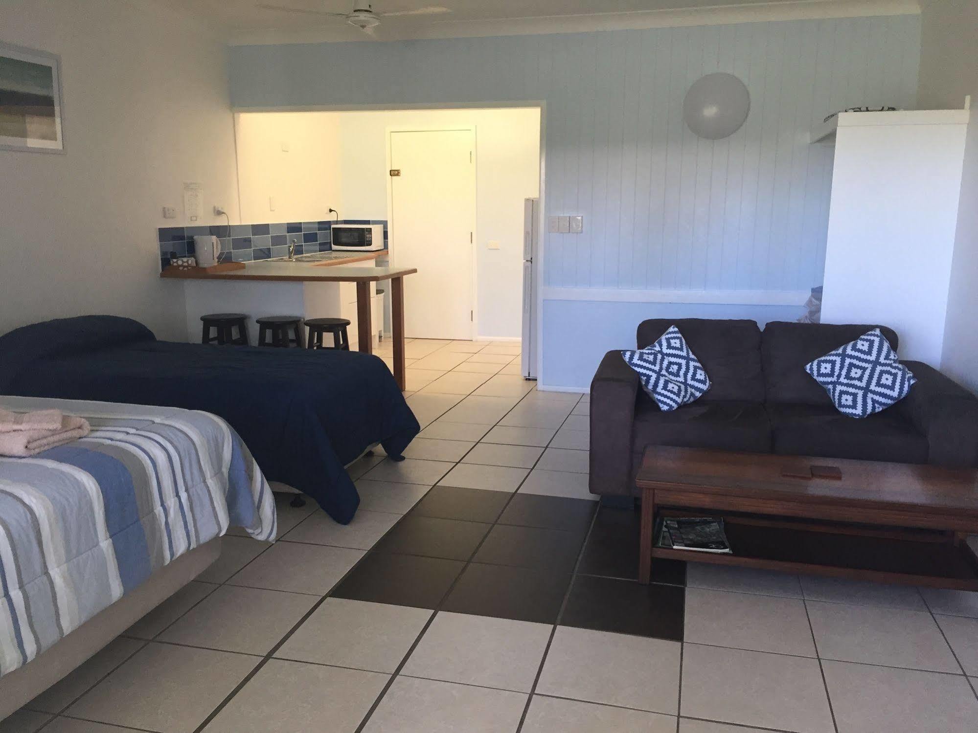 Cardwell Beachfront Motel מראה חיצוני תמונה