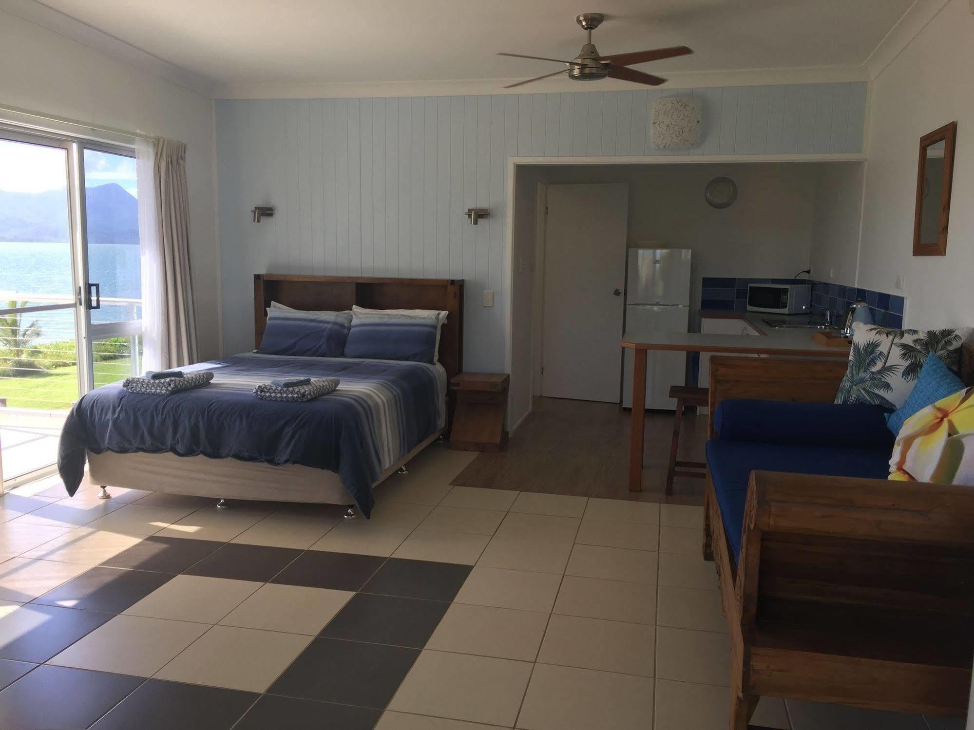 Cardwell Beachfront Motel מראה חיצוני תמונה