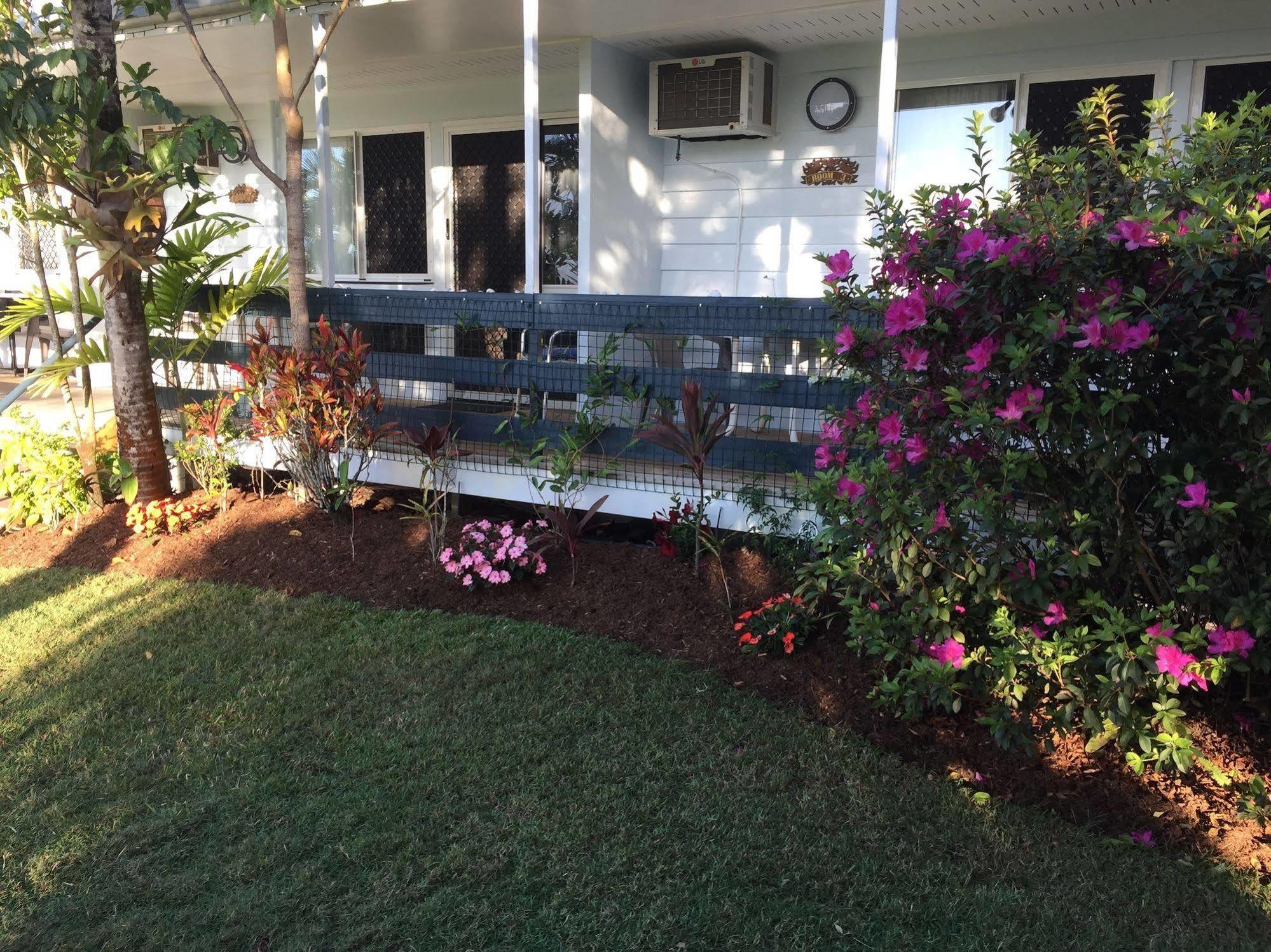 Cardwell Beachfront Motel מראה חיצוני תמונה